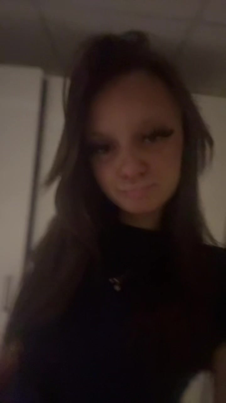 @𝐃𝐄$𝐓𝐈𝐍𝐘🥂🥂