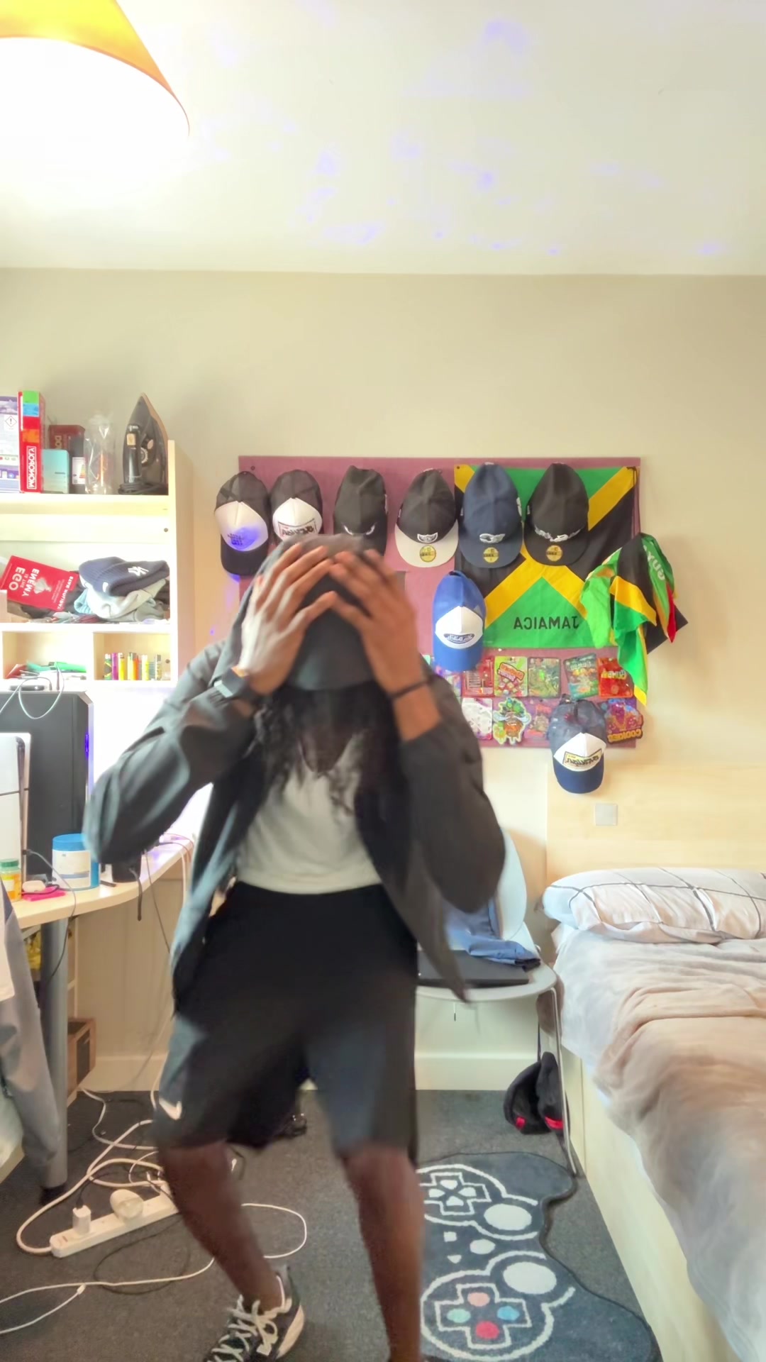 @Skinni