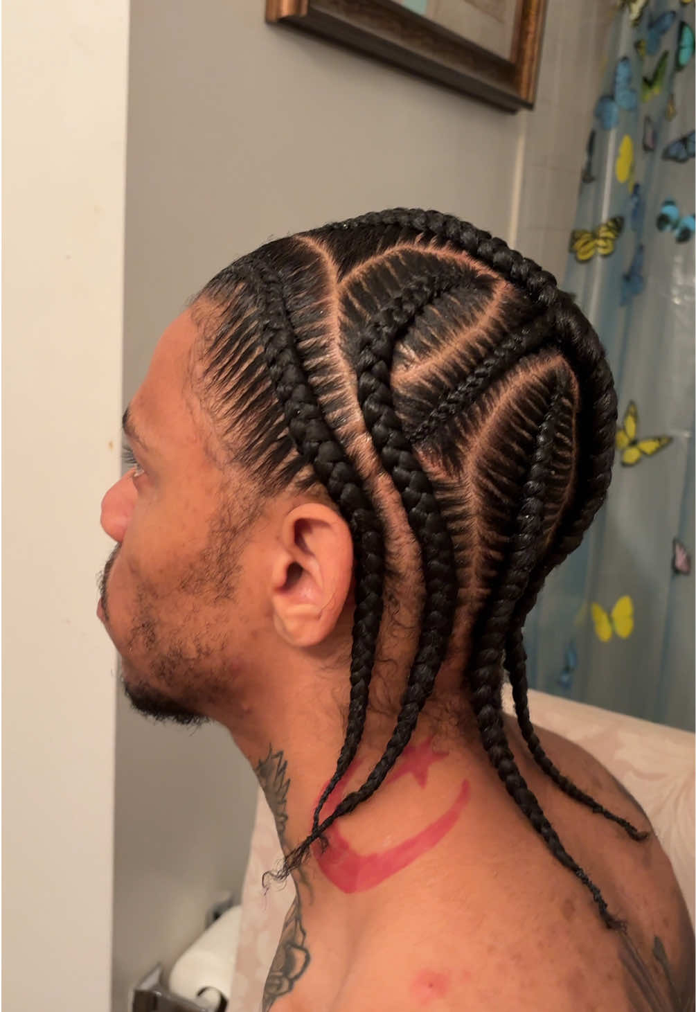@Hairbylishaa