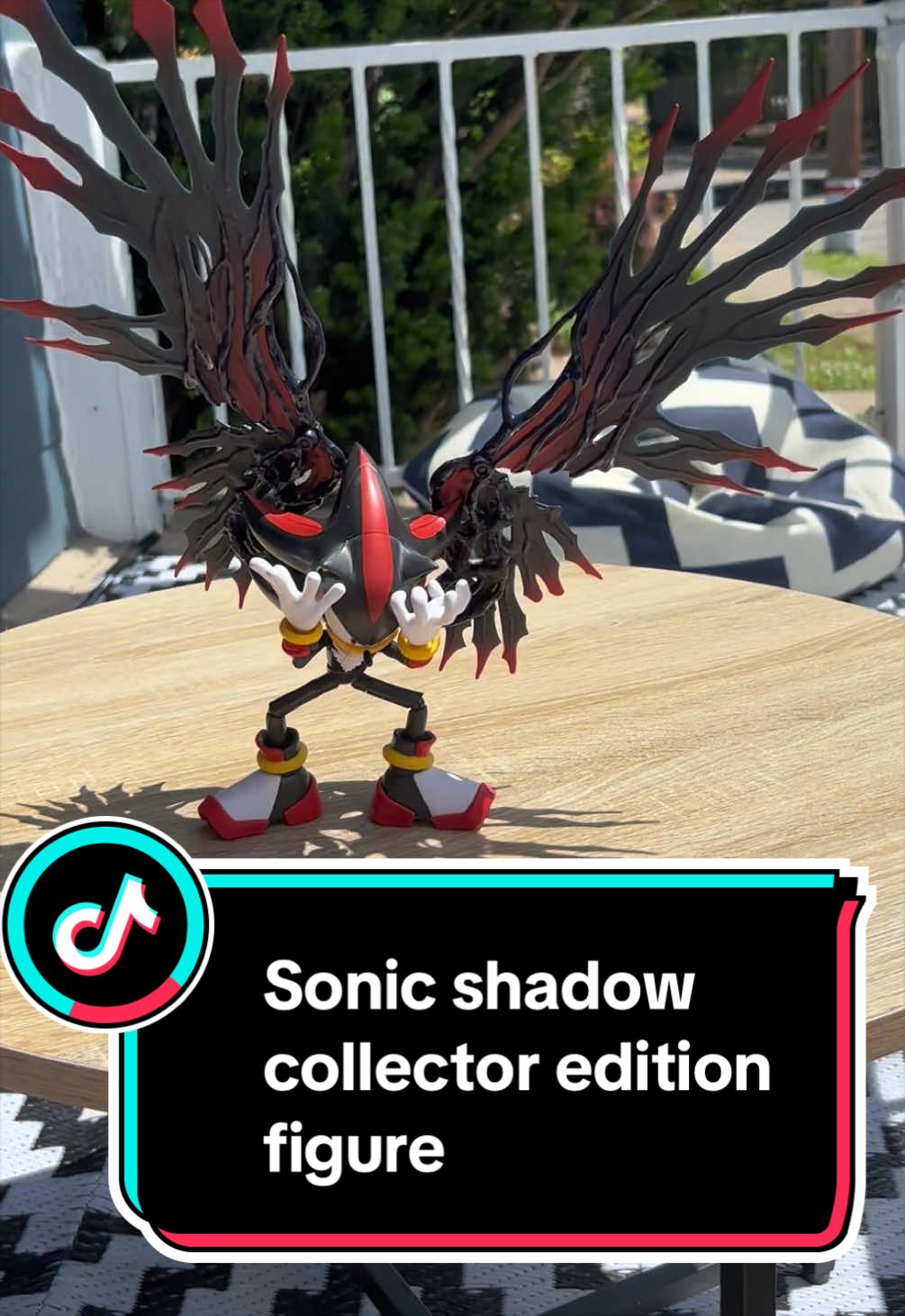 @ActionfigureStories + Sonic
