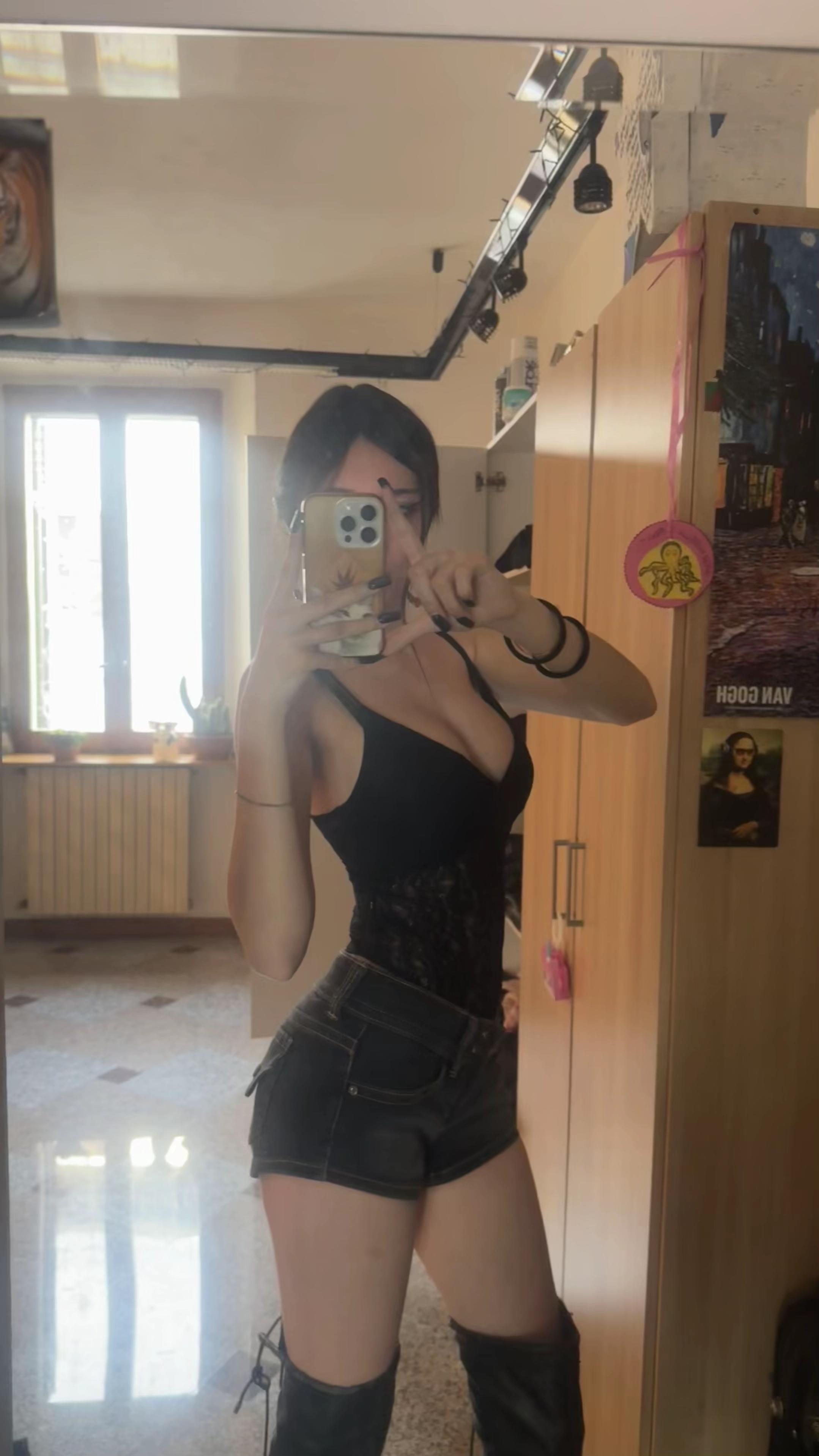 @liciaa🖤