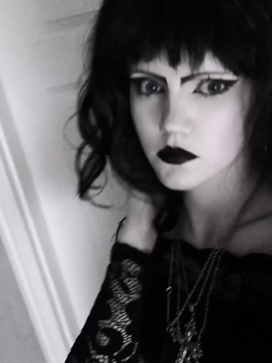 @☥ 𝕸𝖆𝖓𝖉𝖆𝖗𝖎𝖓𝖐𝖆 ☥