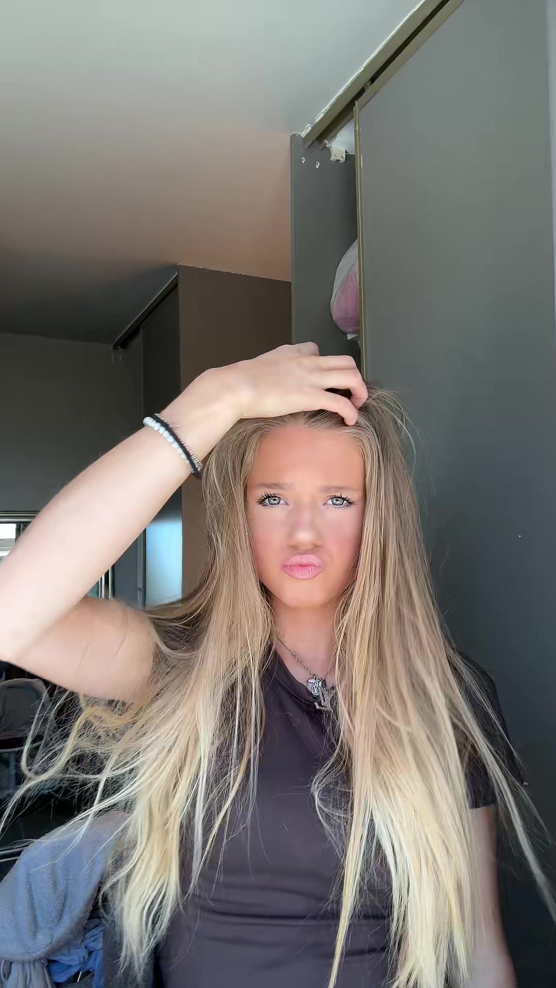 @😈