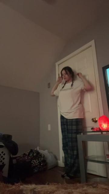 @Zoeswrldxoxo