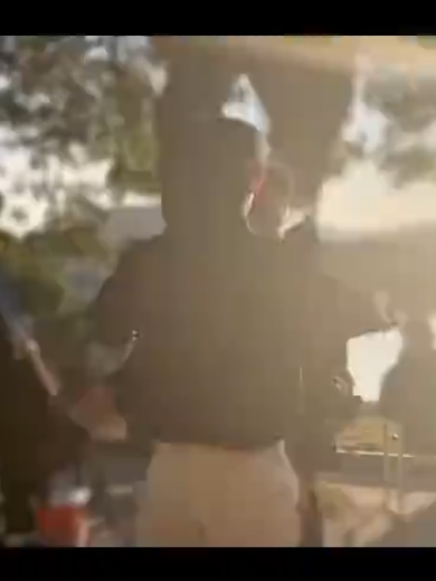 @𝘛𝘩𝘦𝘩𝘰𝘭𝘪𝘤