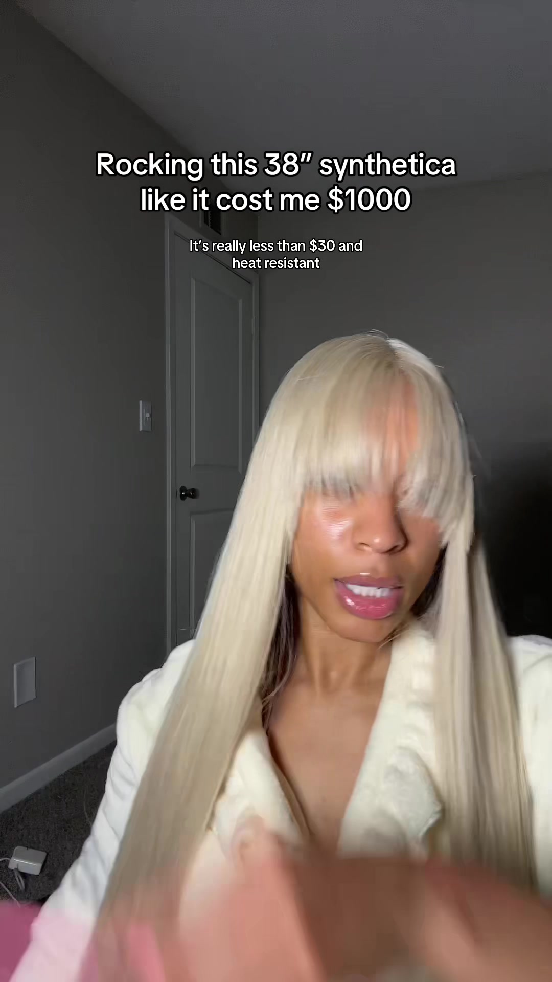 @AshMona