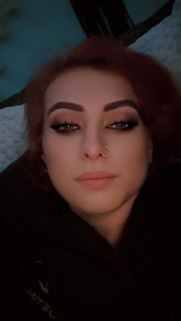 @👑𝕼𝔲𝔢𝔢𝔫𝕭𝔦𝔱𝔠𝔥❤️&zwj;🔥 👑