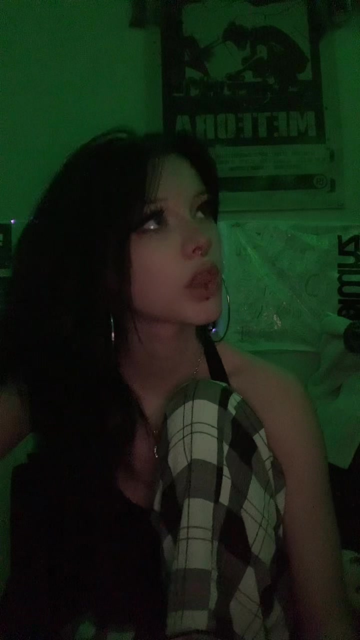 @_V4mpiric_