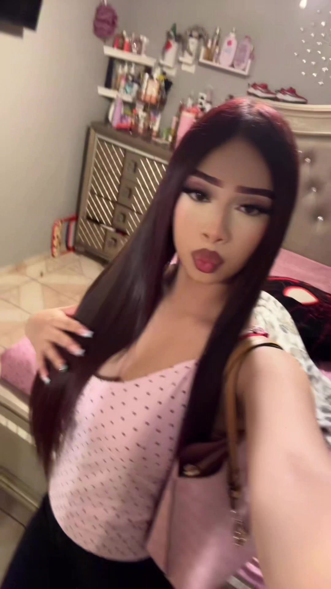 @👼🏾