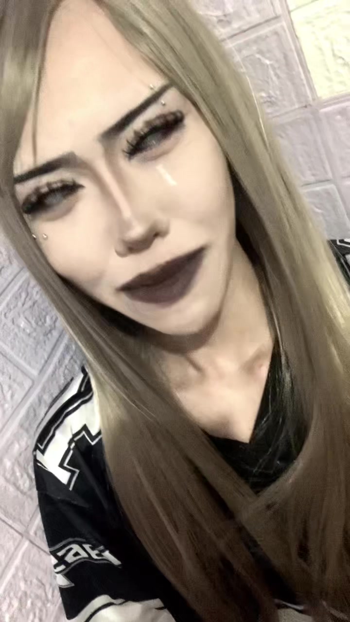 @𝔠𝔥𝔲 ☥
