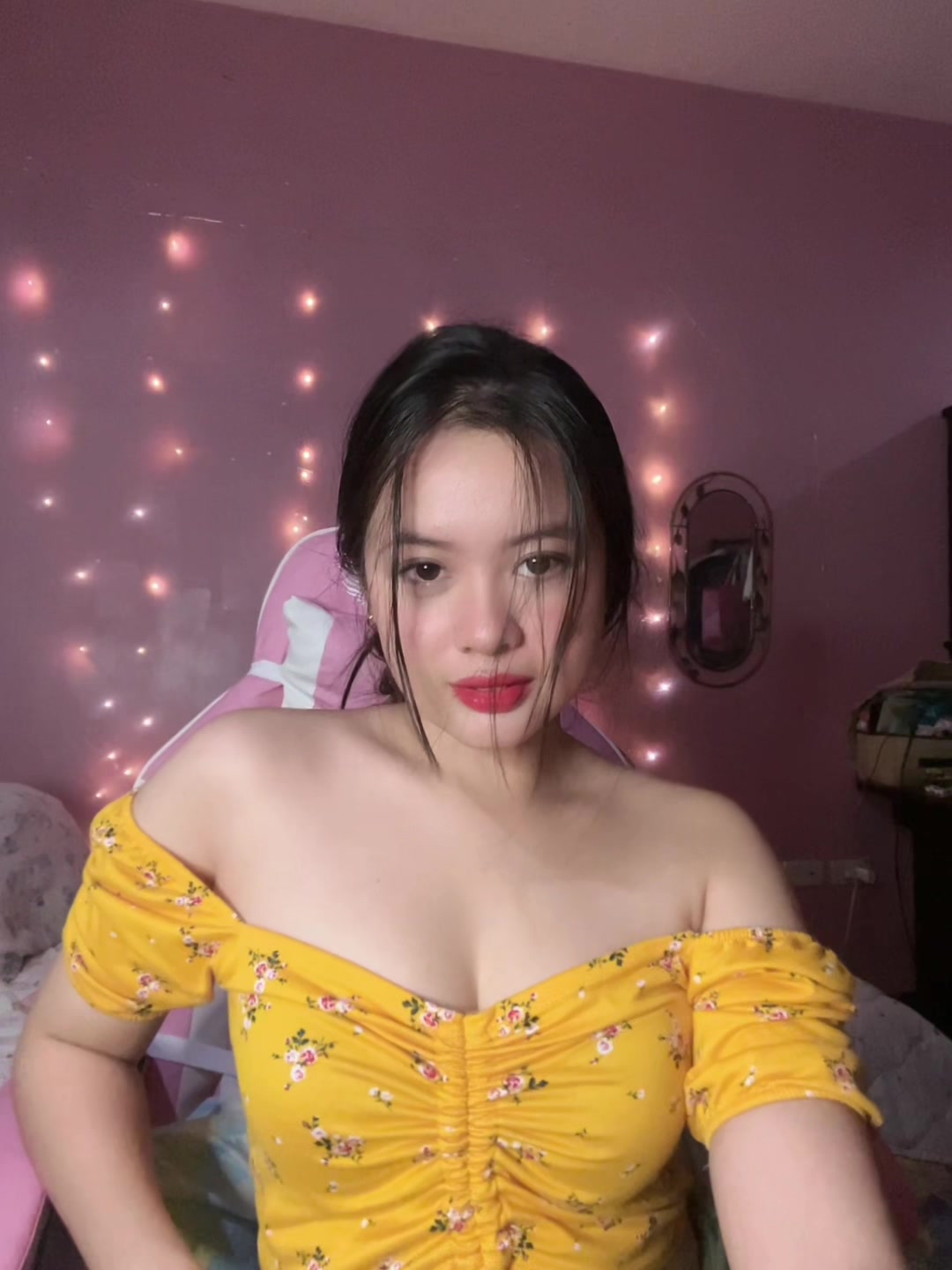 @Rheaally