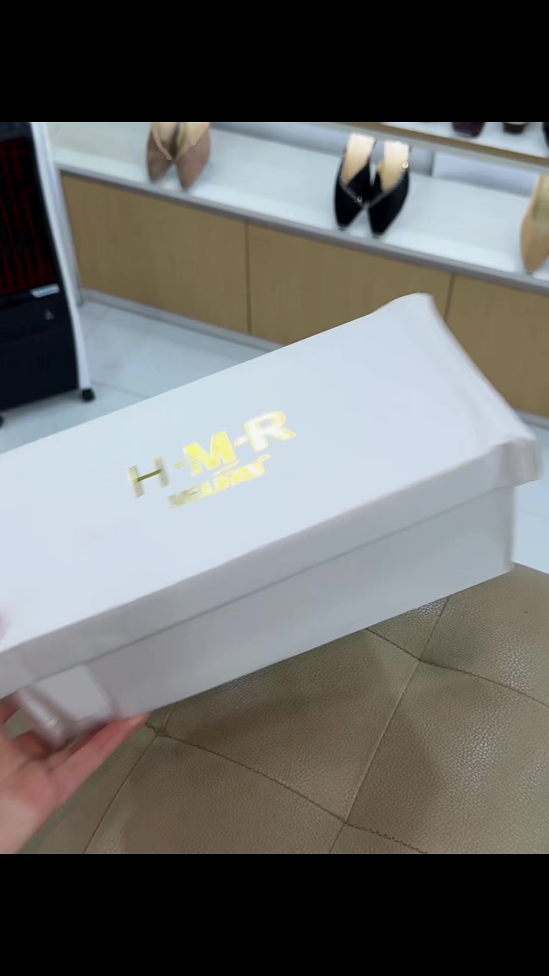 @Cherry Shoe Store