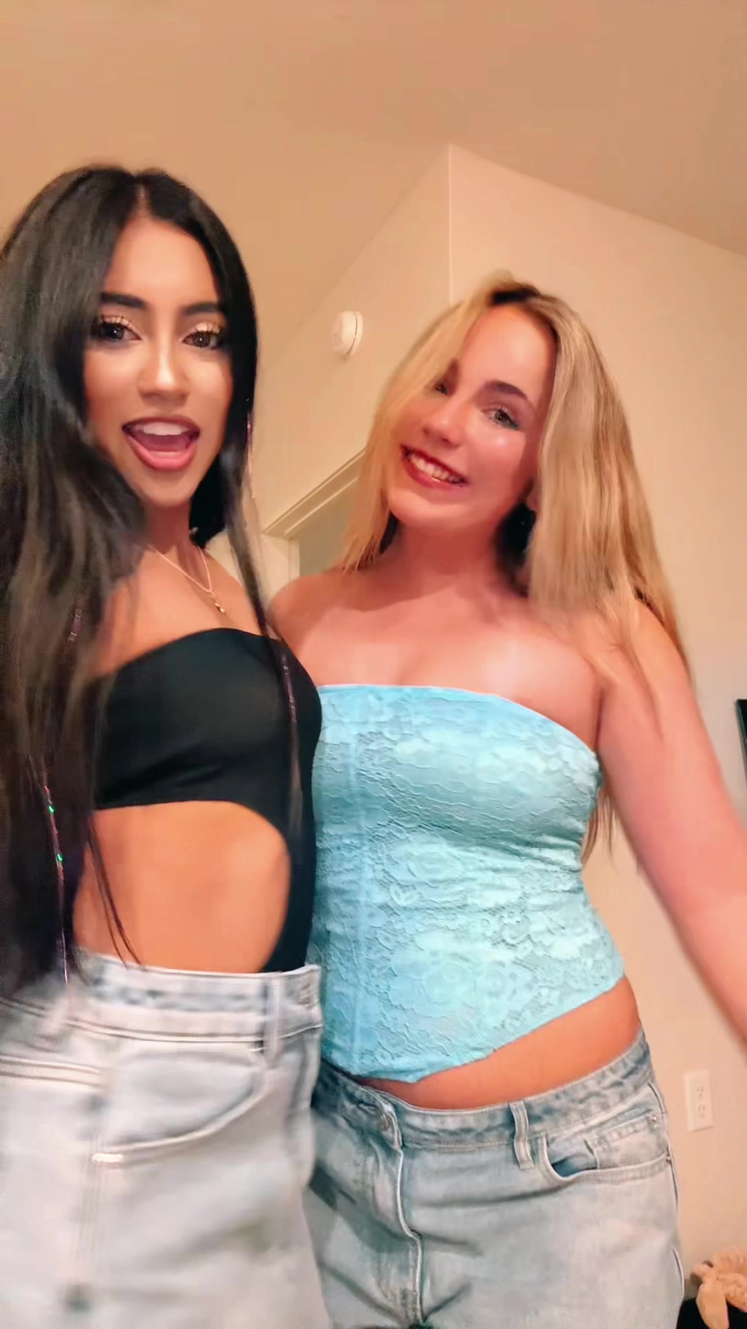 @Khushi 💋✨🥂🐆🖤