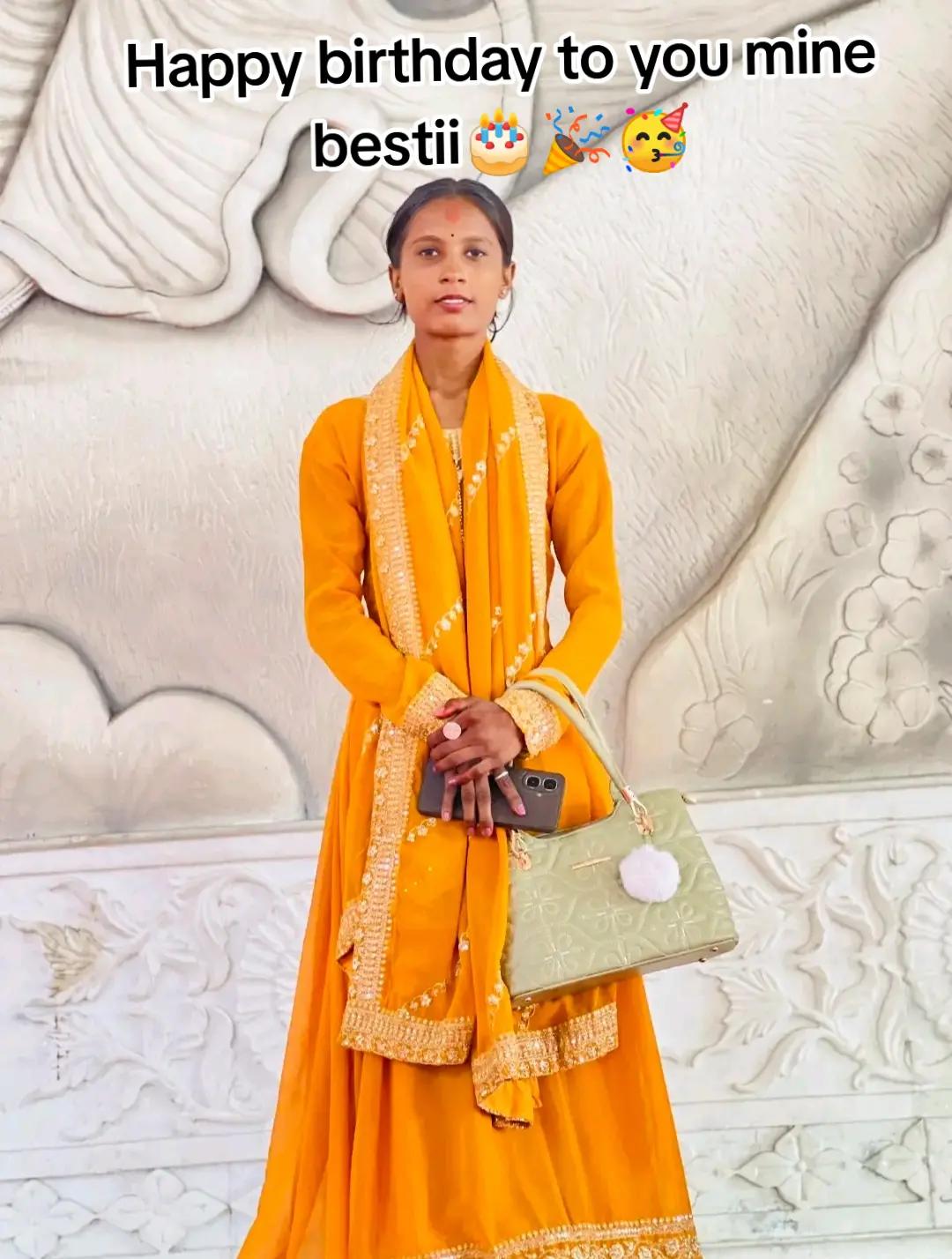 @👑राजकुमारी ࿐Q U E E N &lsquo; 👑🤩