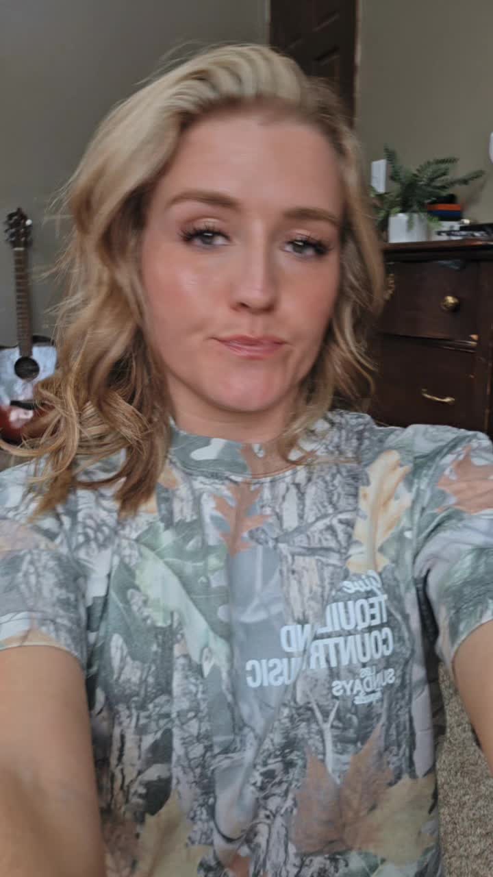 @KellyBelly