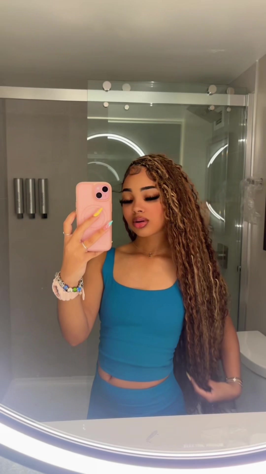 @lyfeofkenj