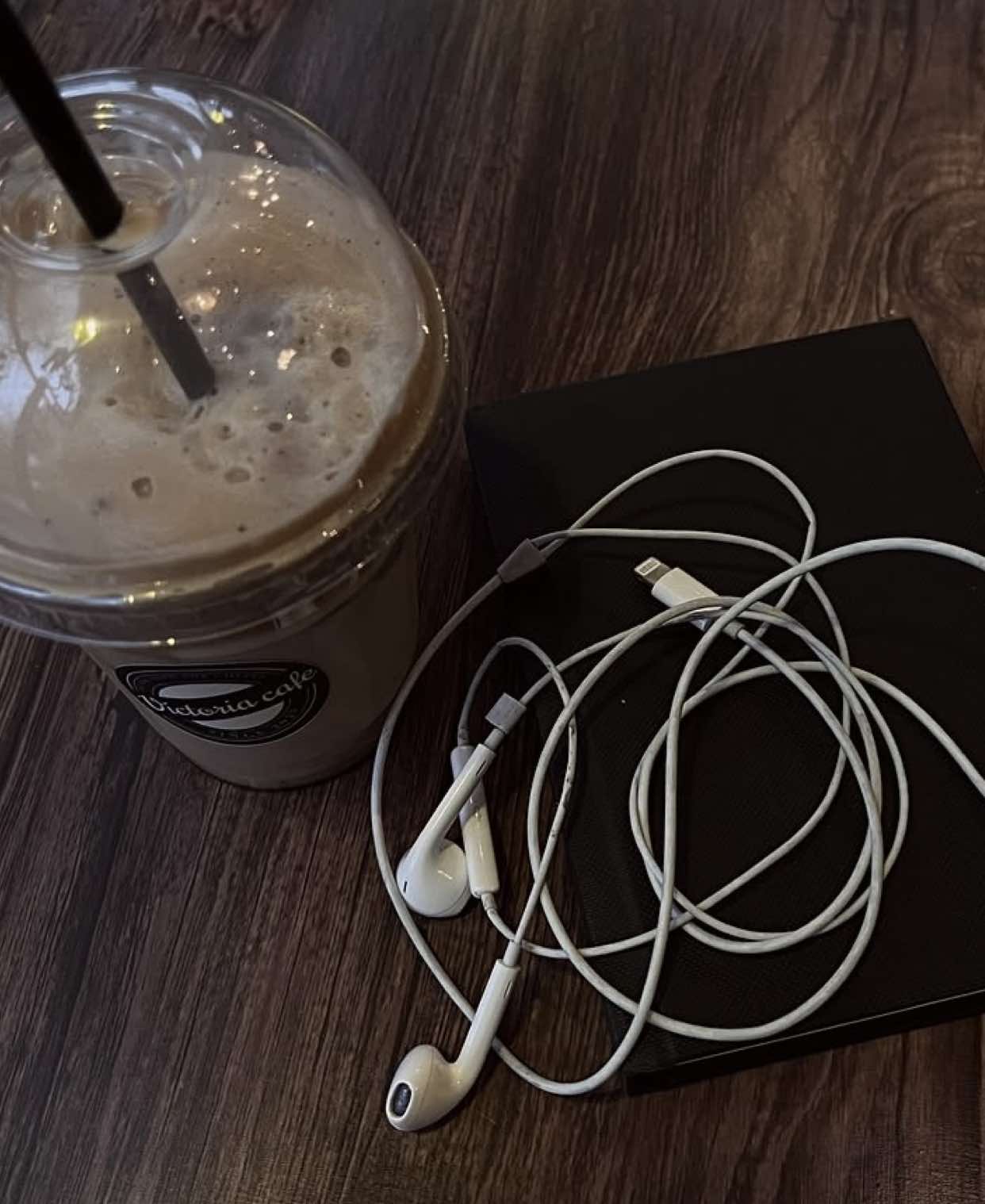 @𝒜.