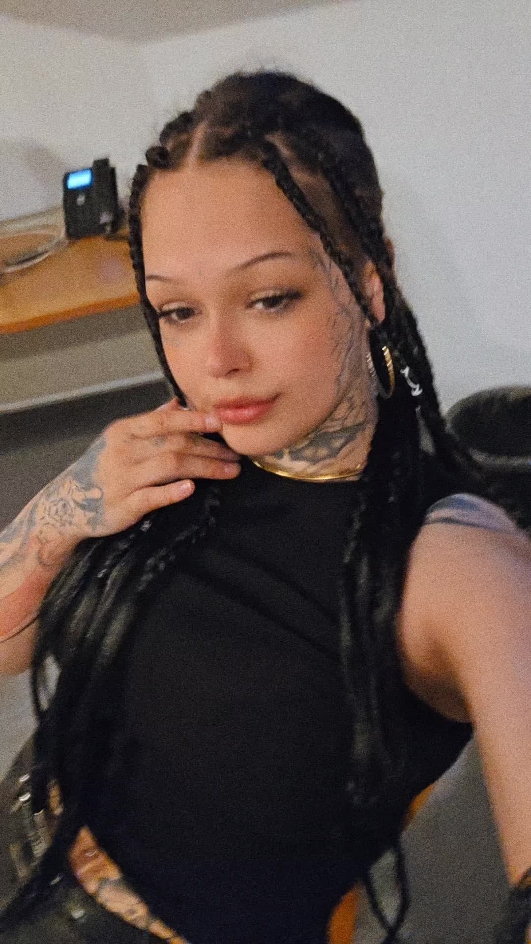 @Schneeegge