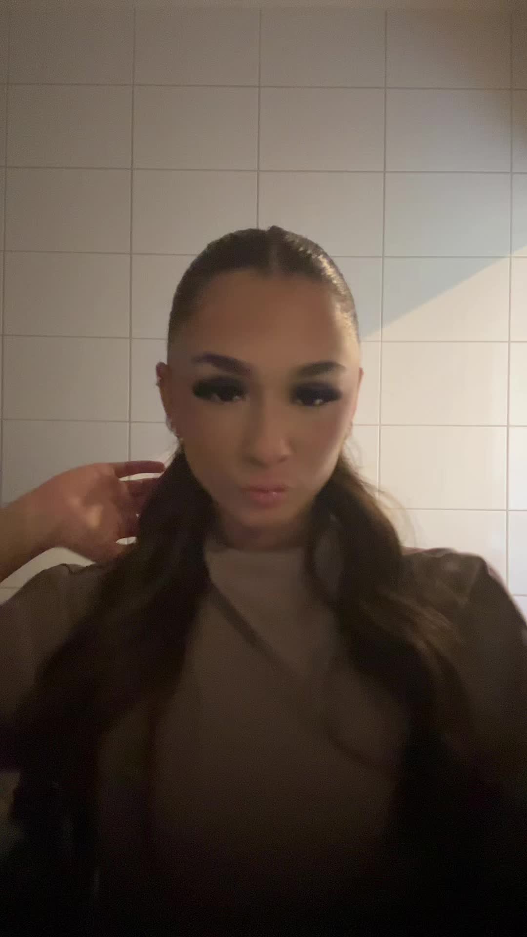 @#dfknbezza👐🏼