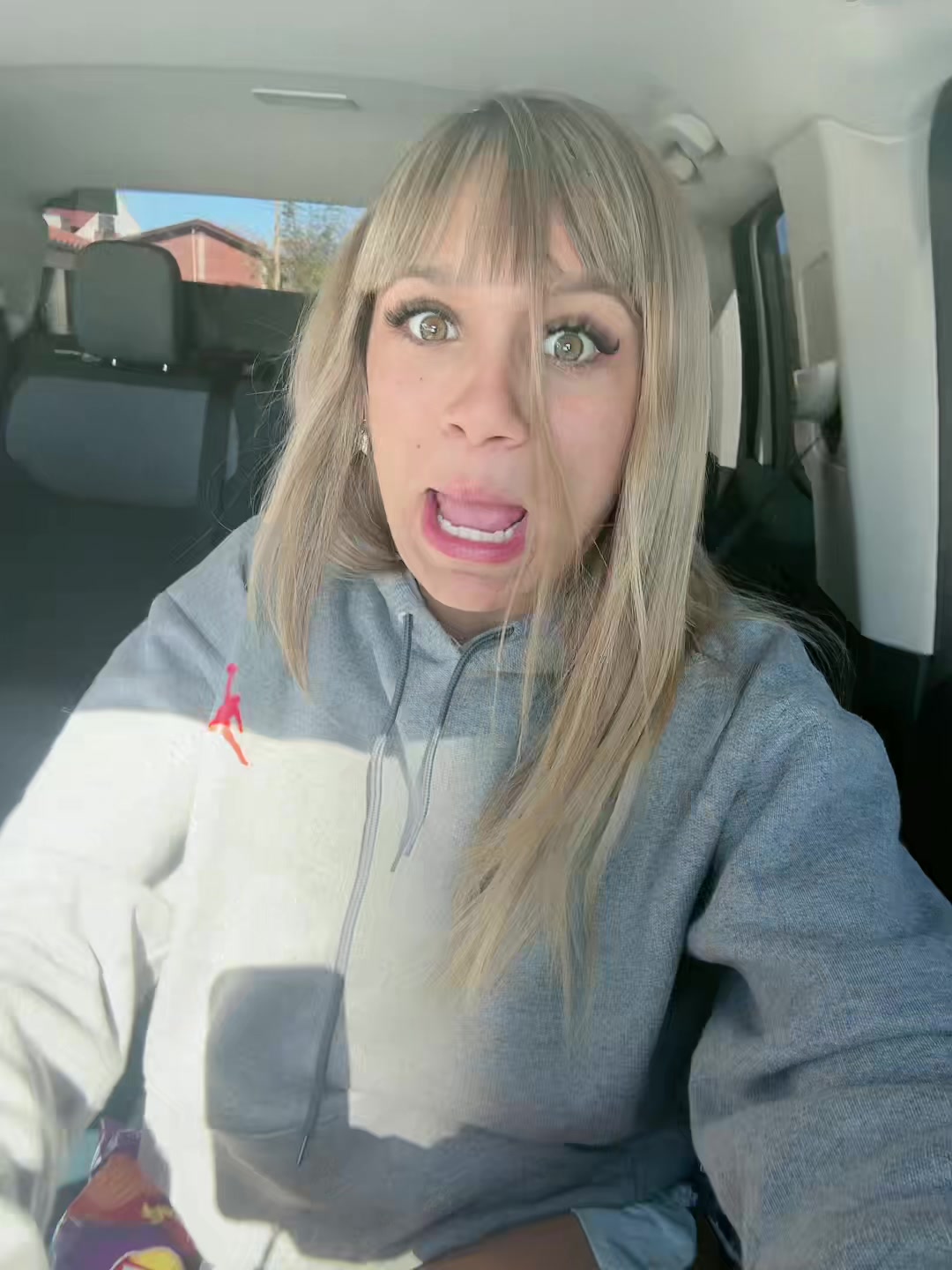 @Jazmincita