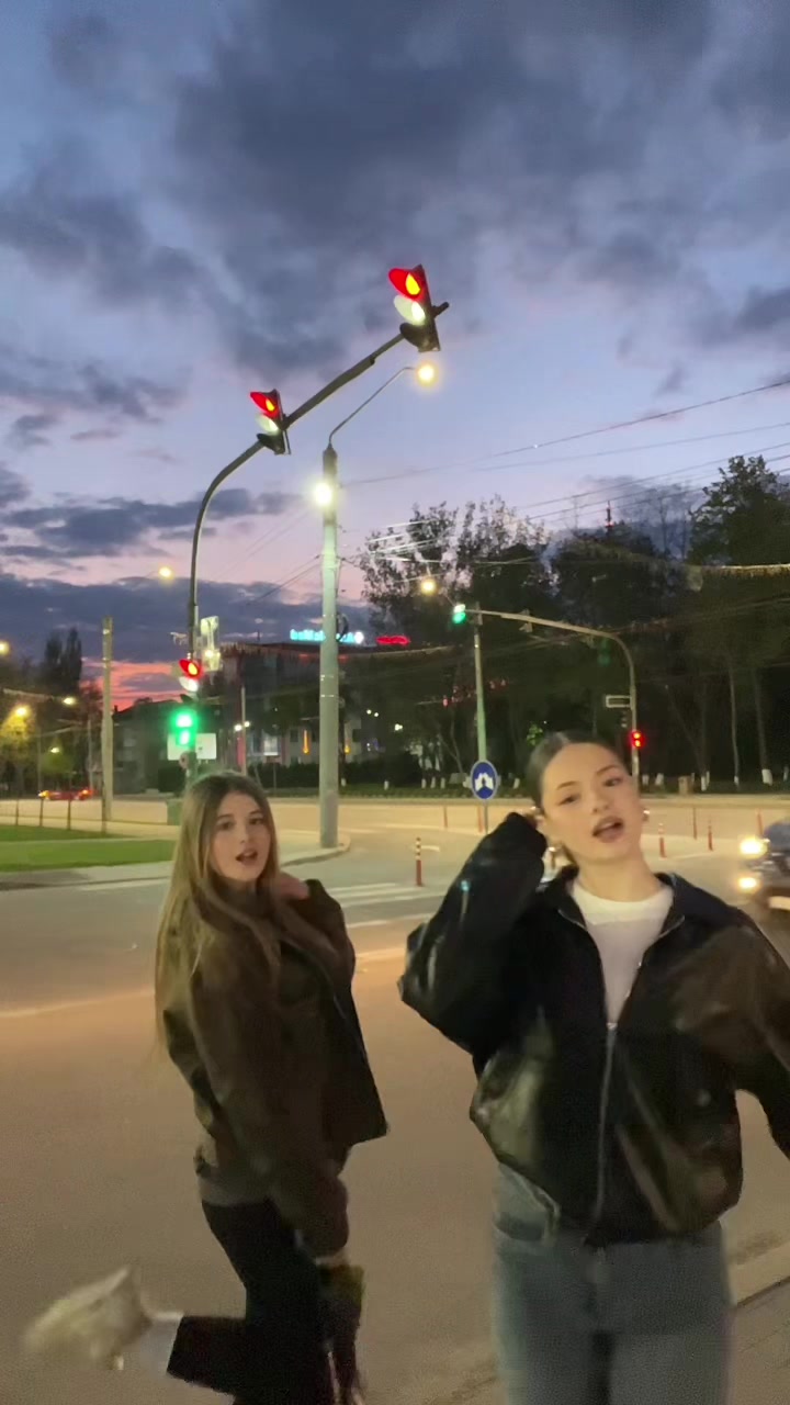 @Искра