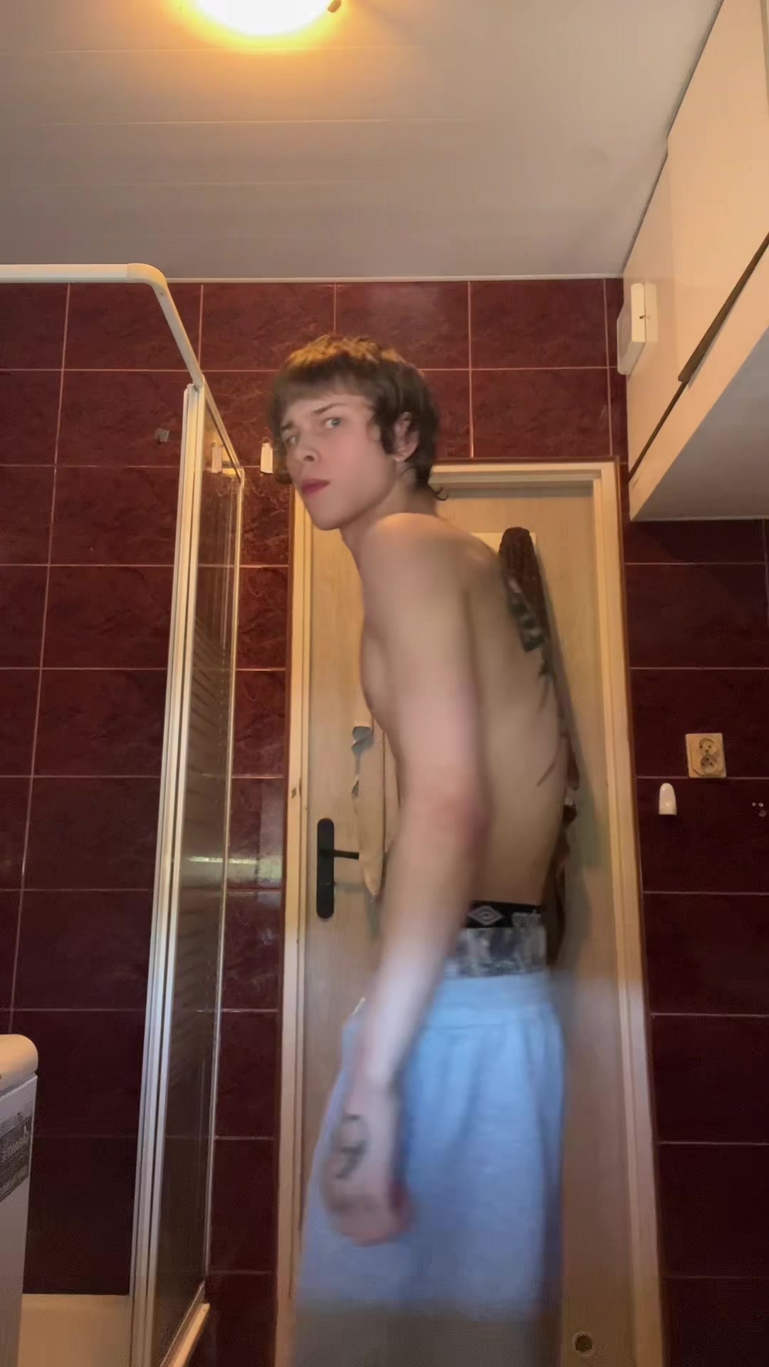 @zxckinder