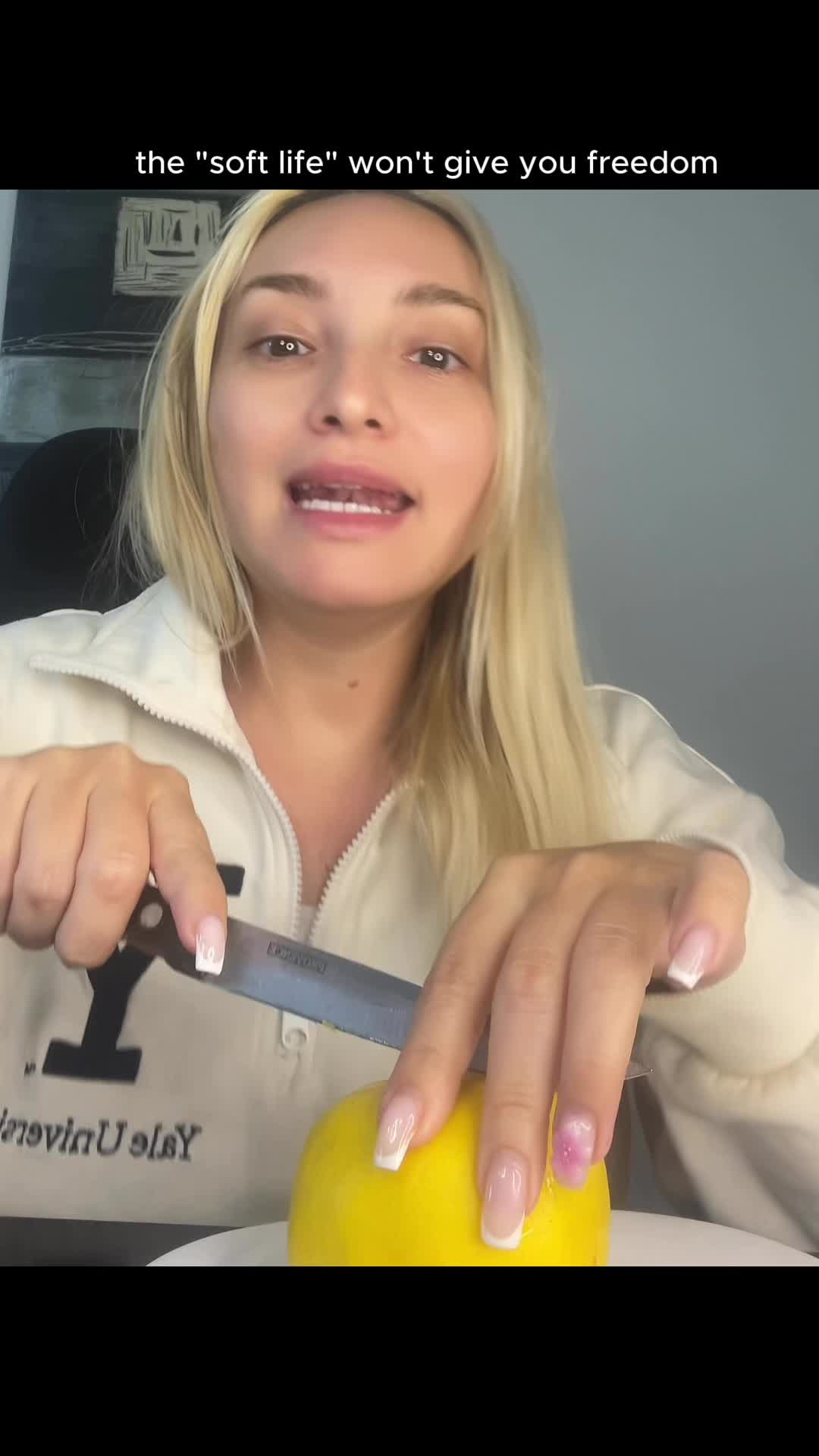 @IG: @salesgirlyangela