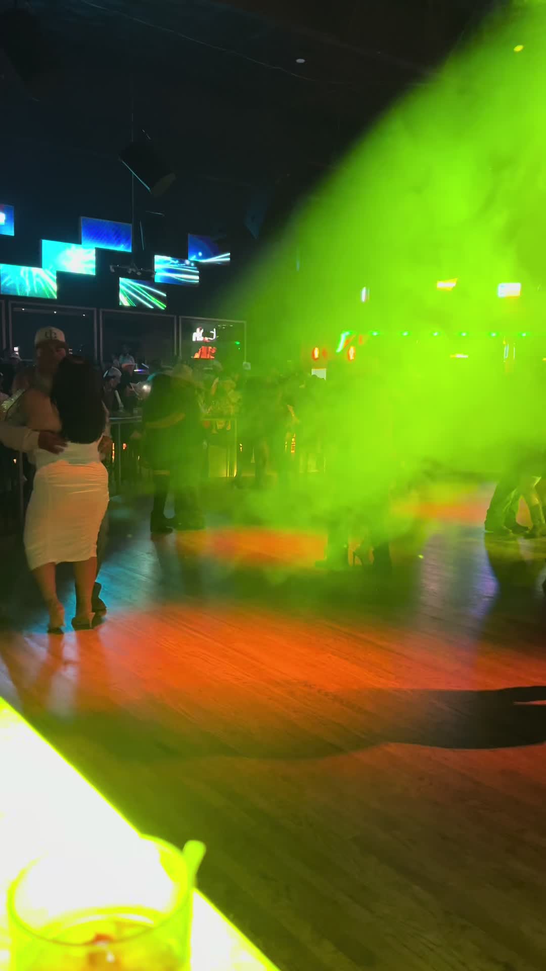 @Bailes Con Victoria
