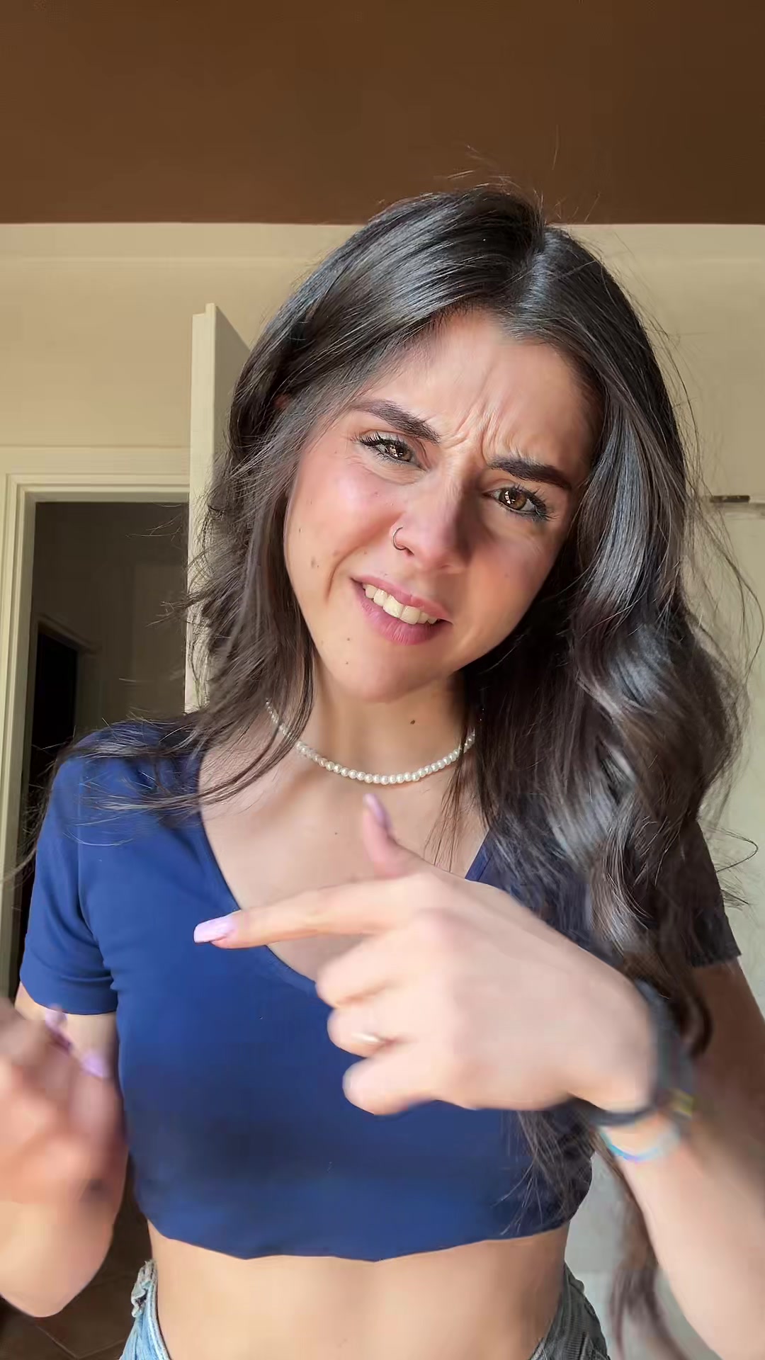 @𝐴𝑟𝑦