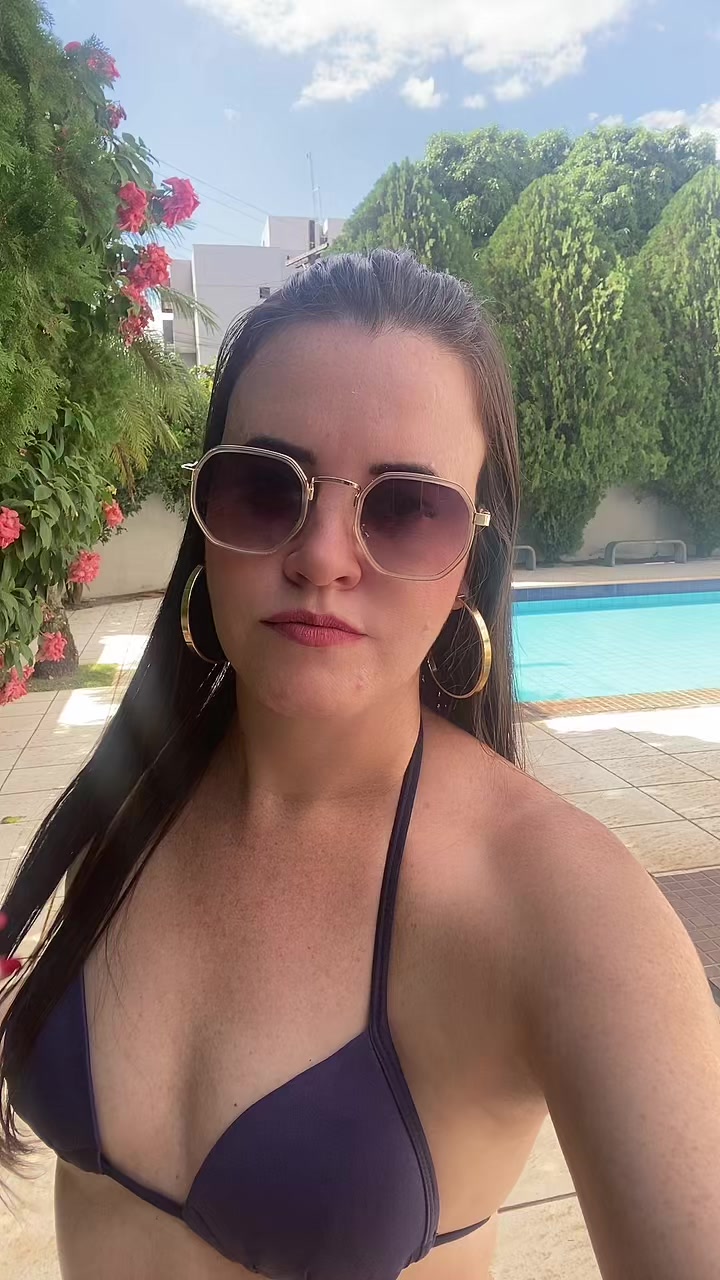 @D&eacute;bora