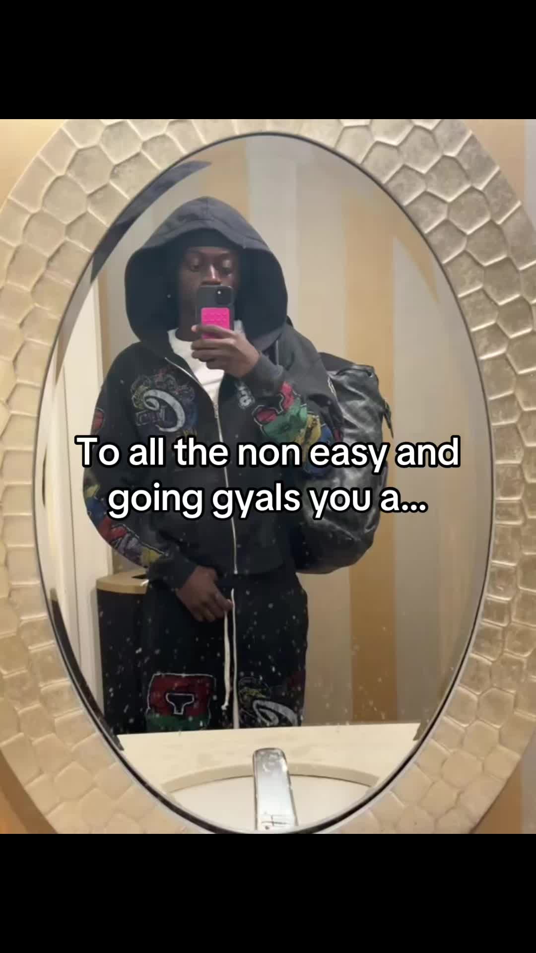 @Theyluv._Mo
