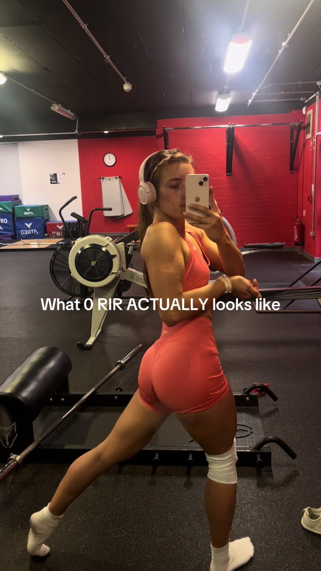 @bychessie