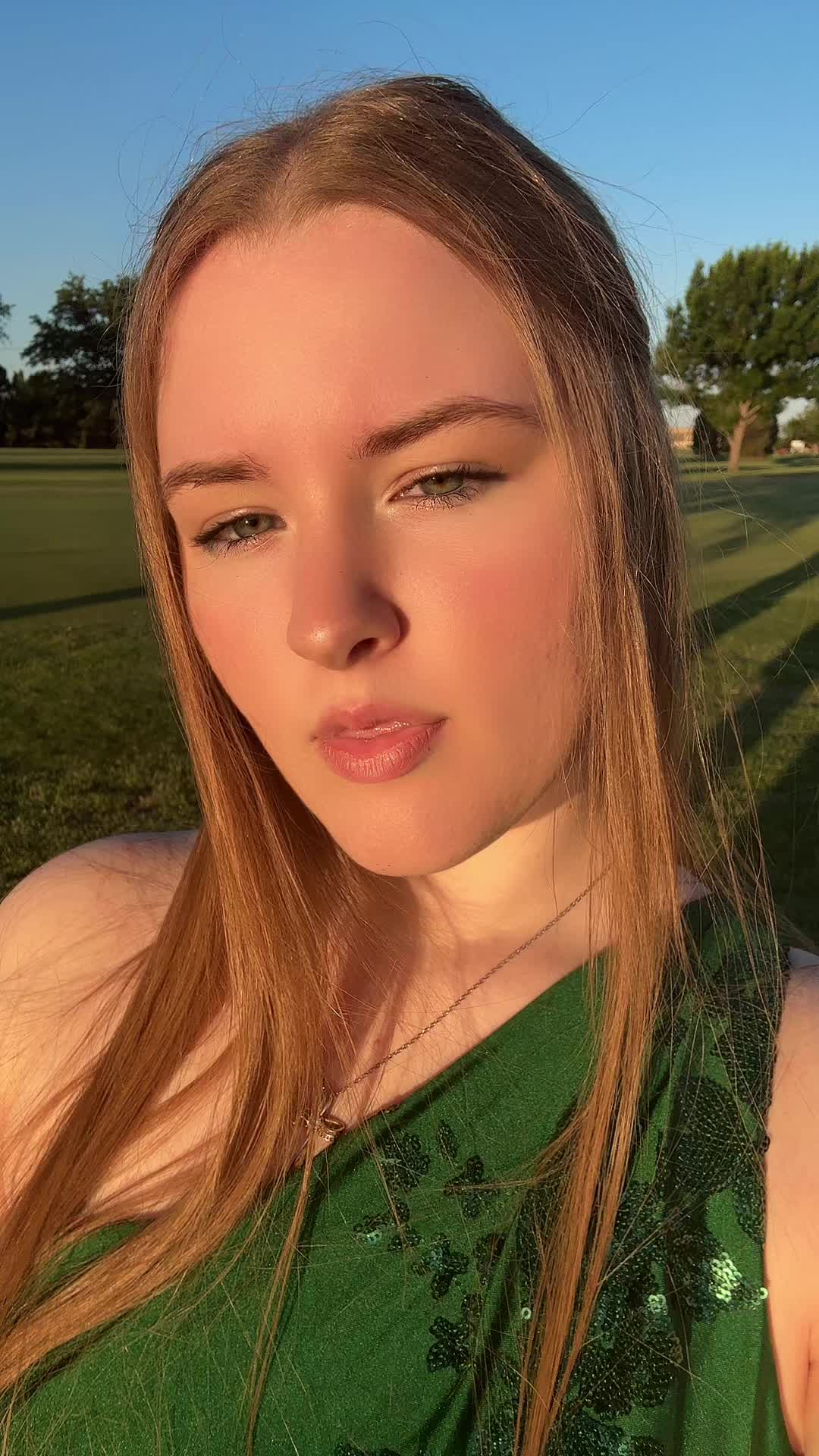@HAYLEE