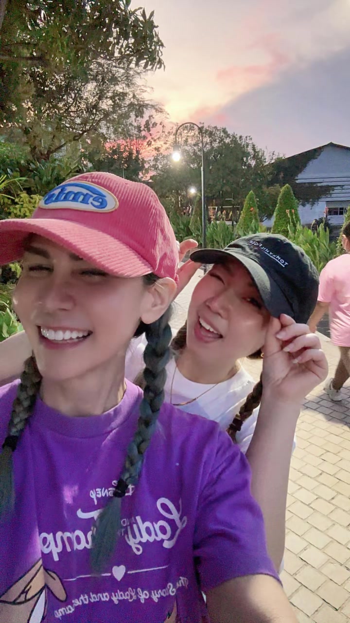 @🌺💙🐰𝐃𝐄𝐁𝐁𝐈𝐄🐰🎧