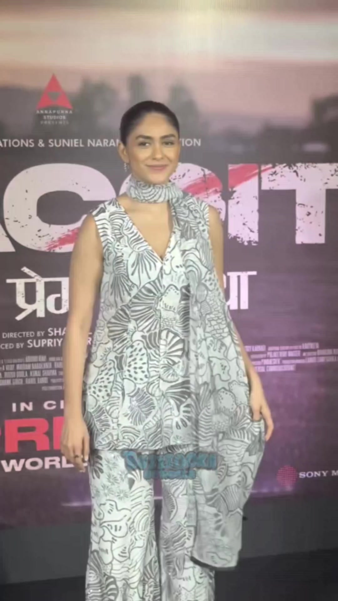 @Mrunal Thakur