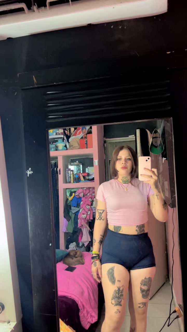 @_mitzy_d