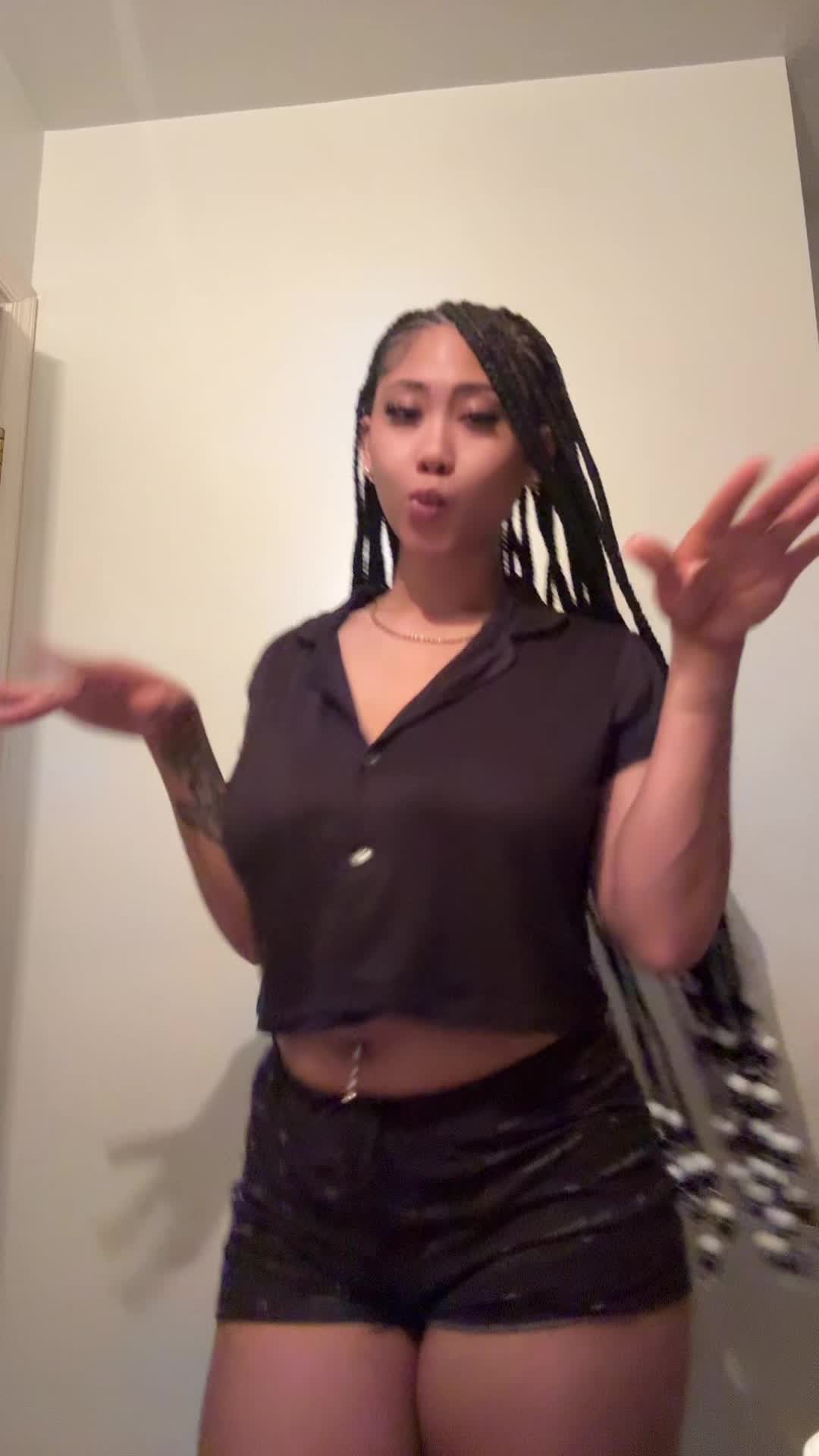 @ateallthewayuptf 🤤