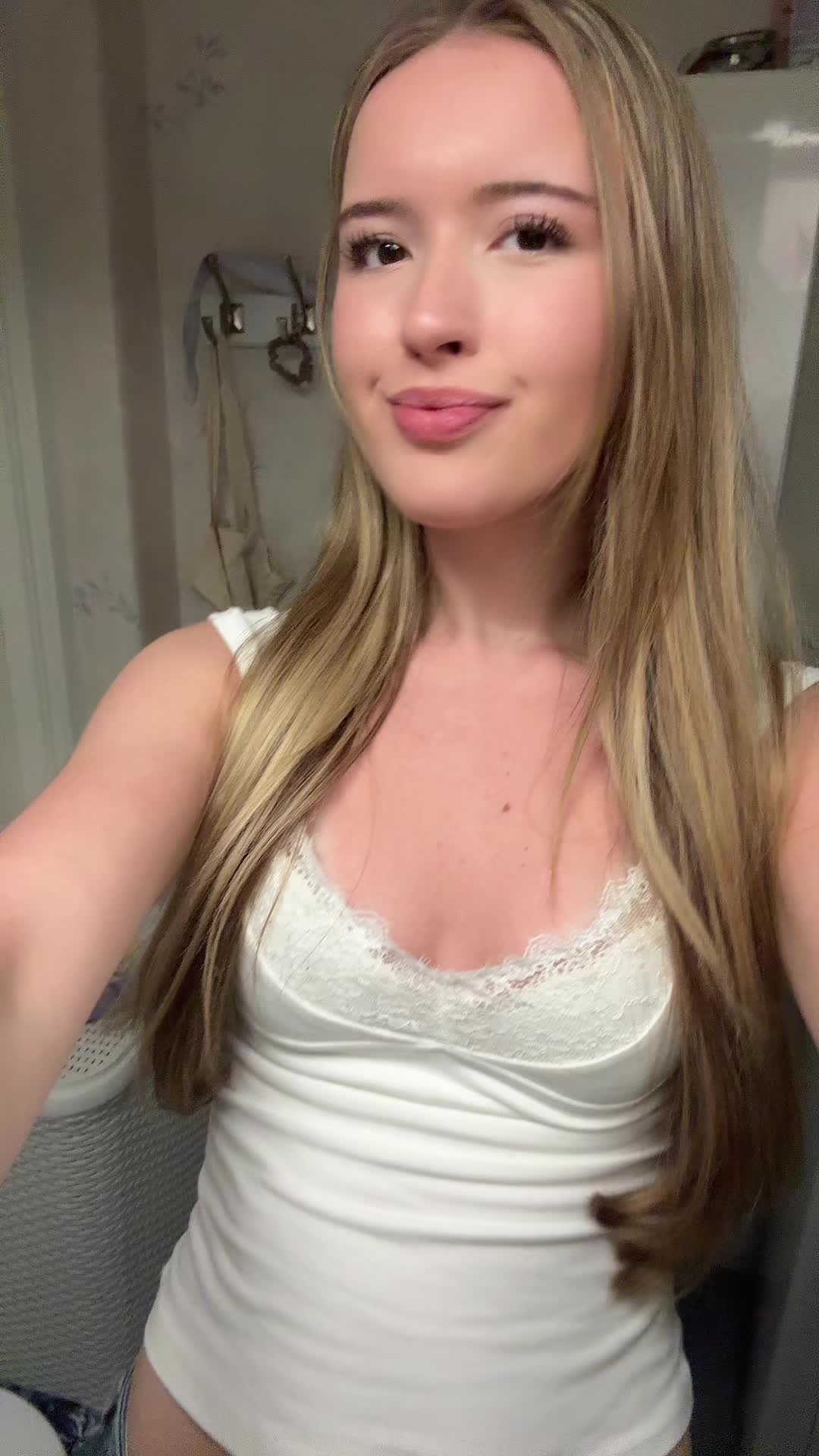 @Ella ♱