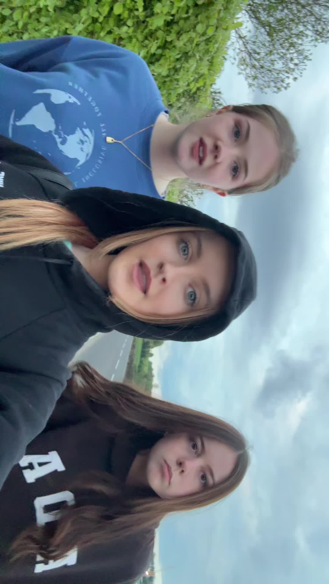 @x.emma.x