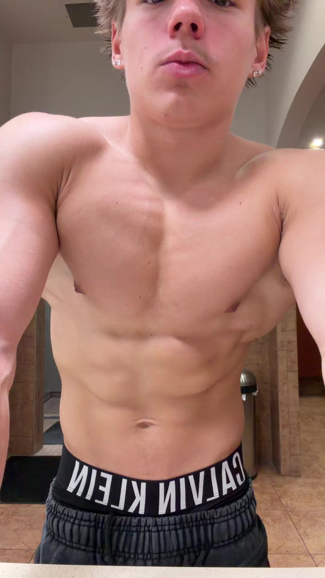 @lando.fit