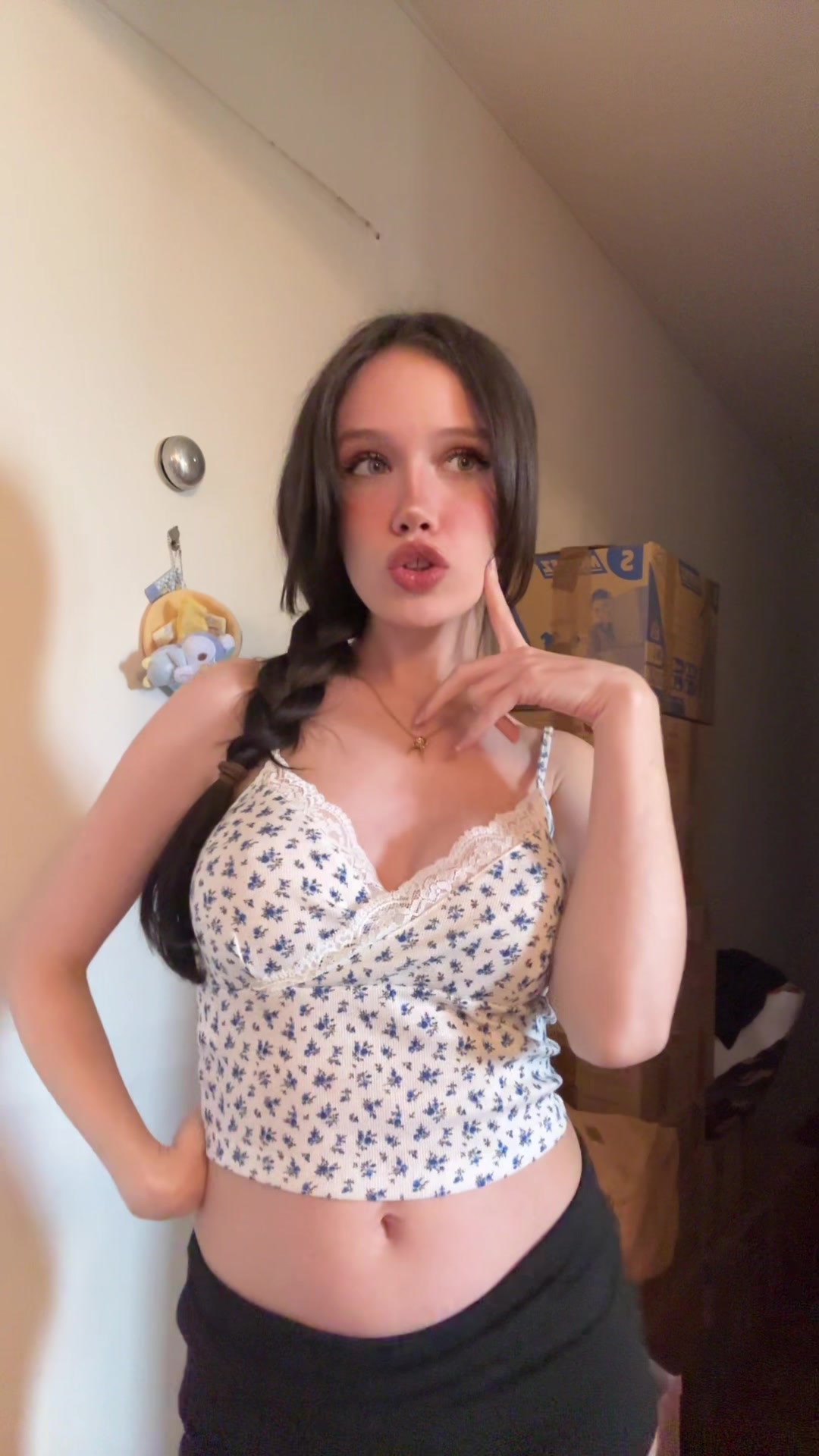 @Charlyne twitch.tv/charlyne