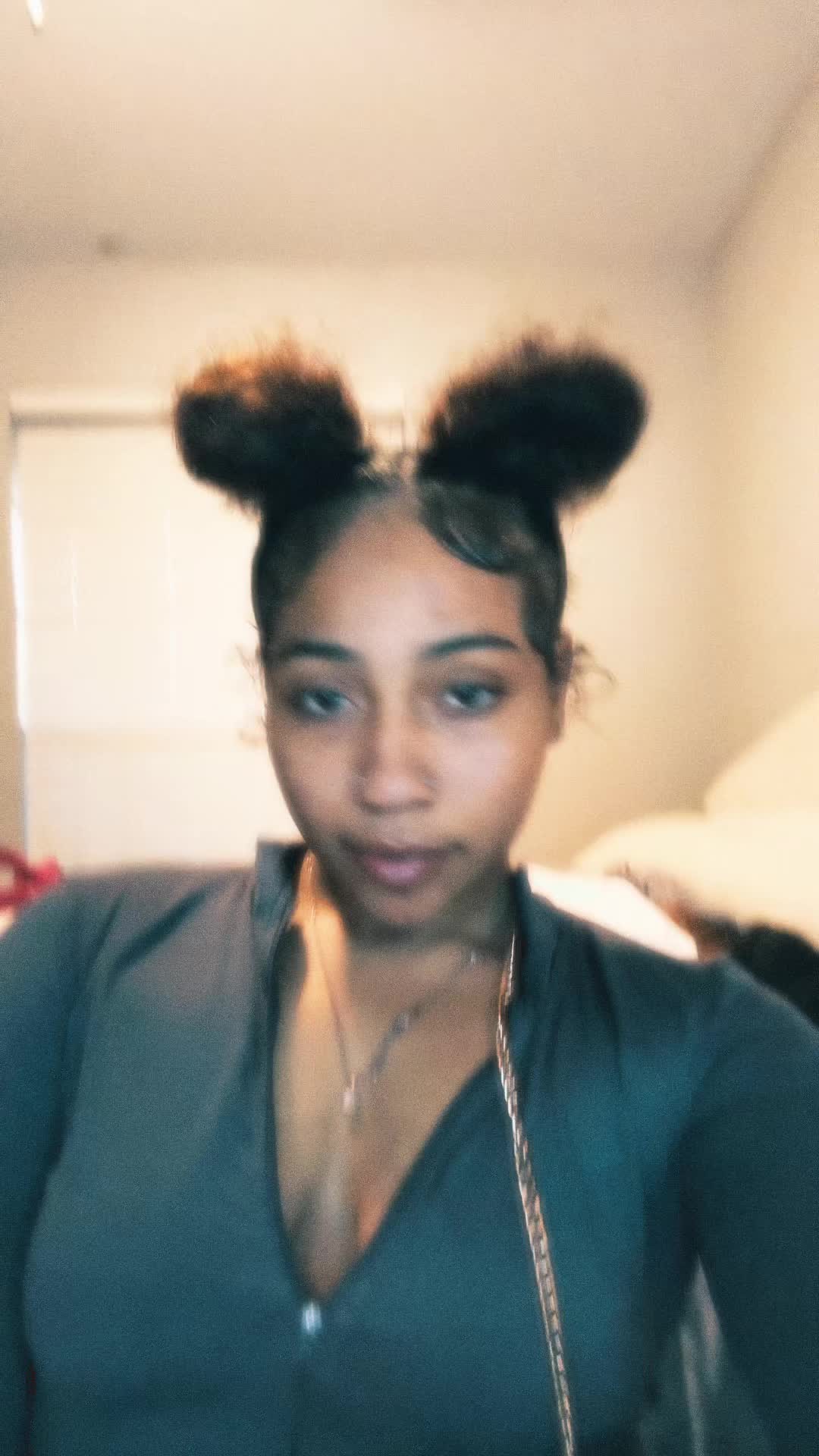 @x.meiyaa