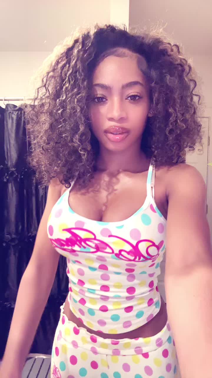 @sanaaaizhanee