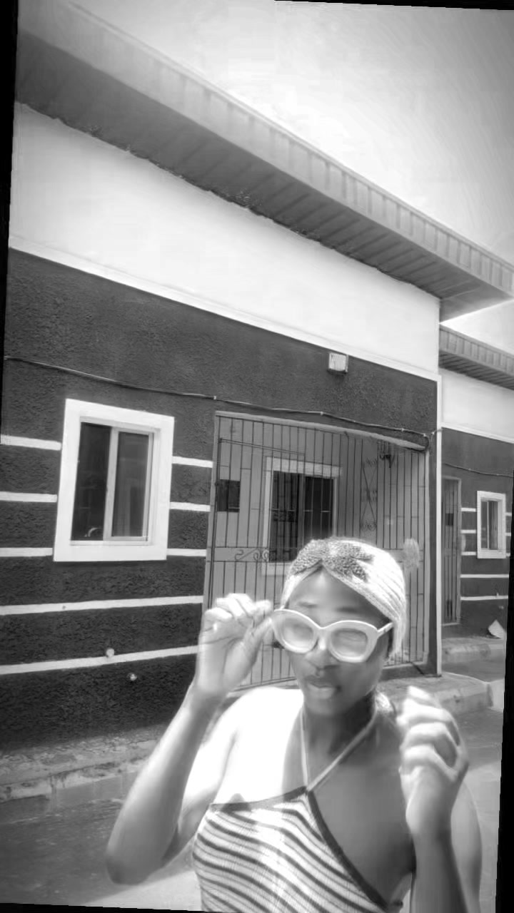 @Girl 👧 like 😌Hilda 💕