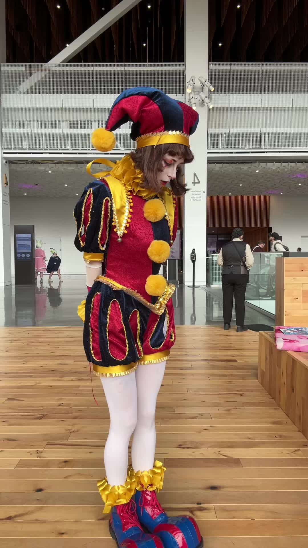 @✨clown town✨