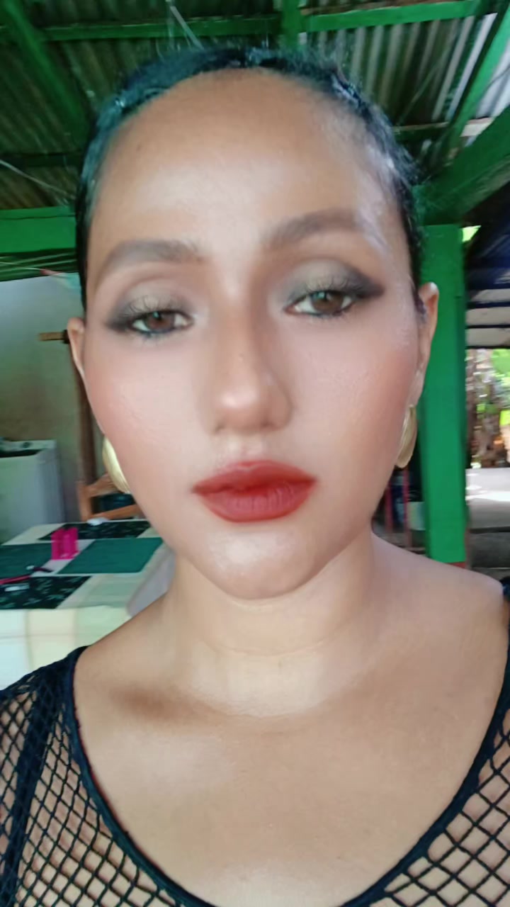 @giobaniaespinoza