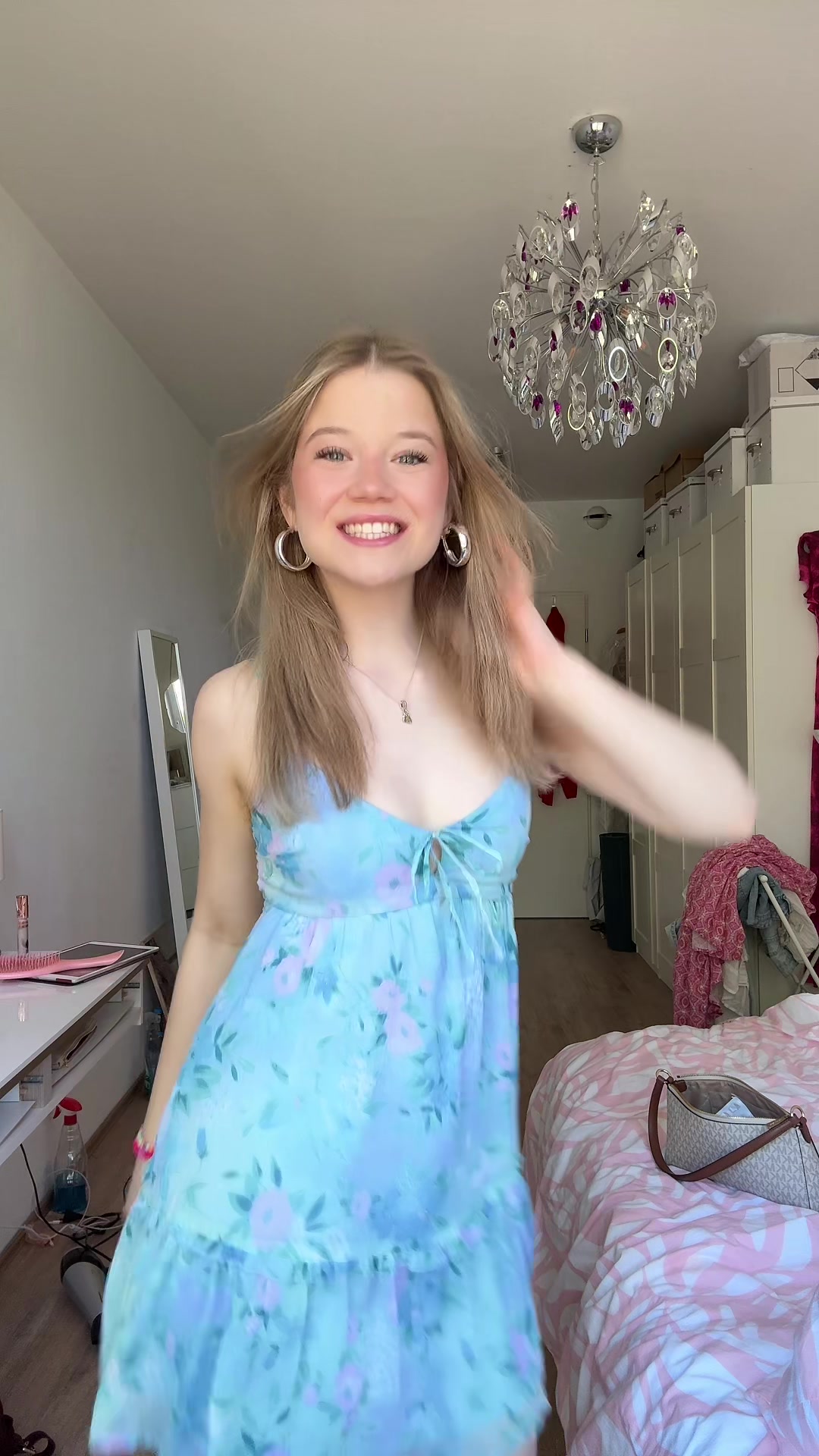 @miazoe.khl
