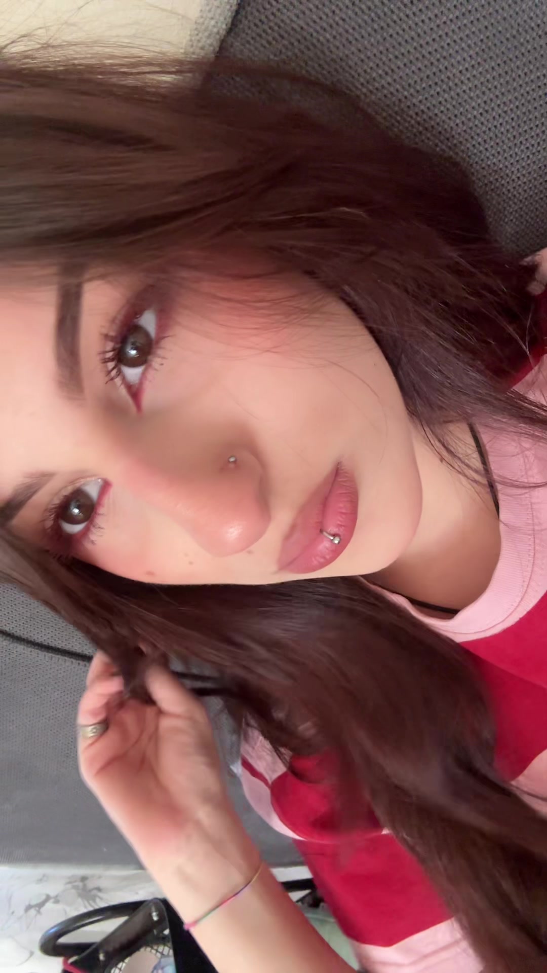 @🦦