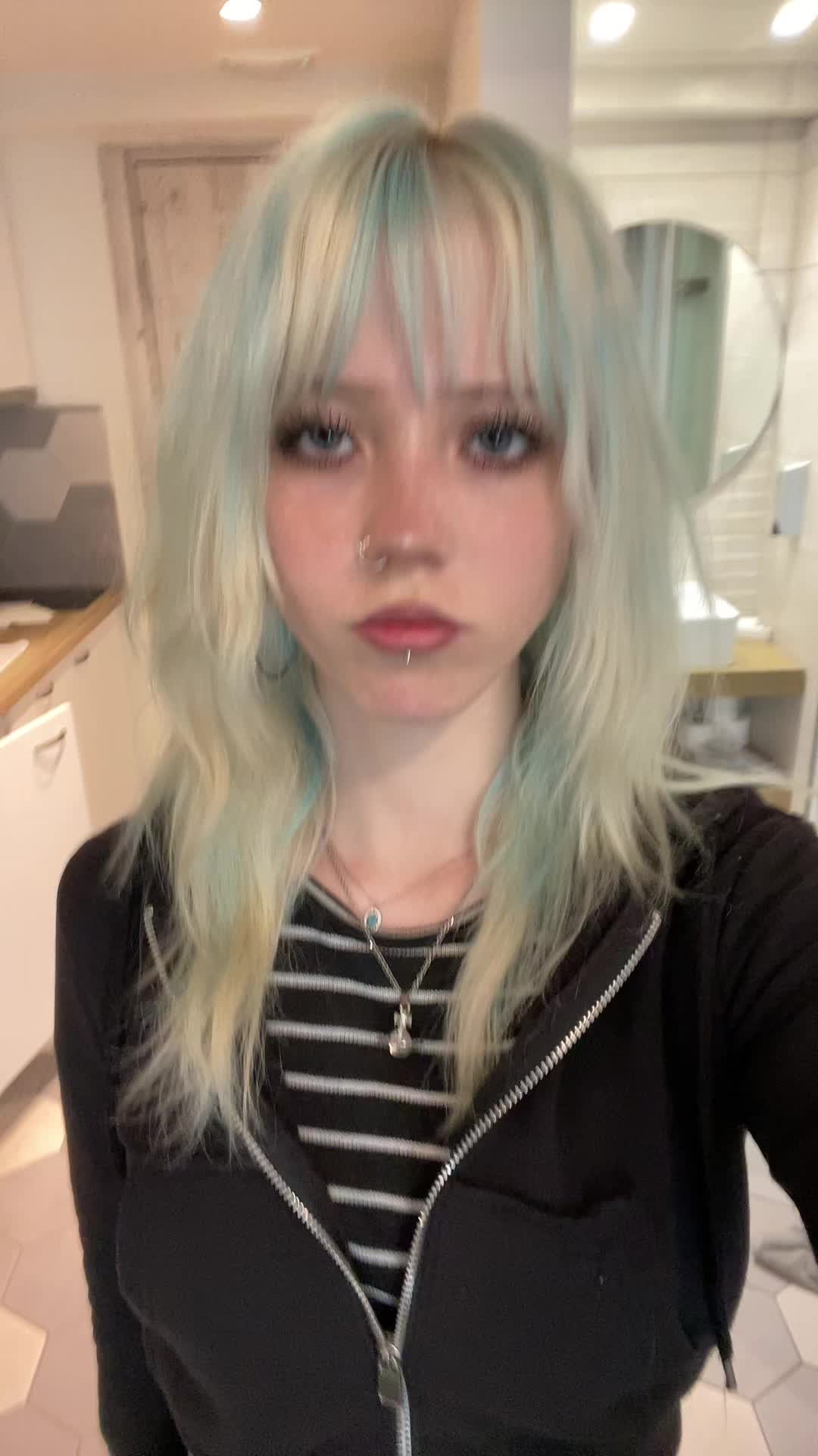 @🦇