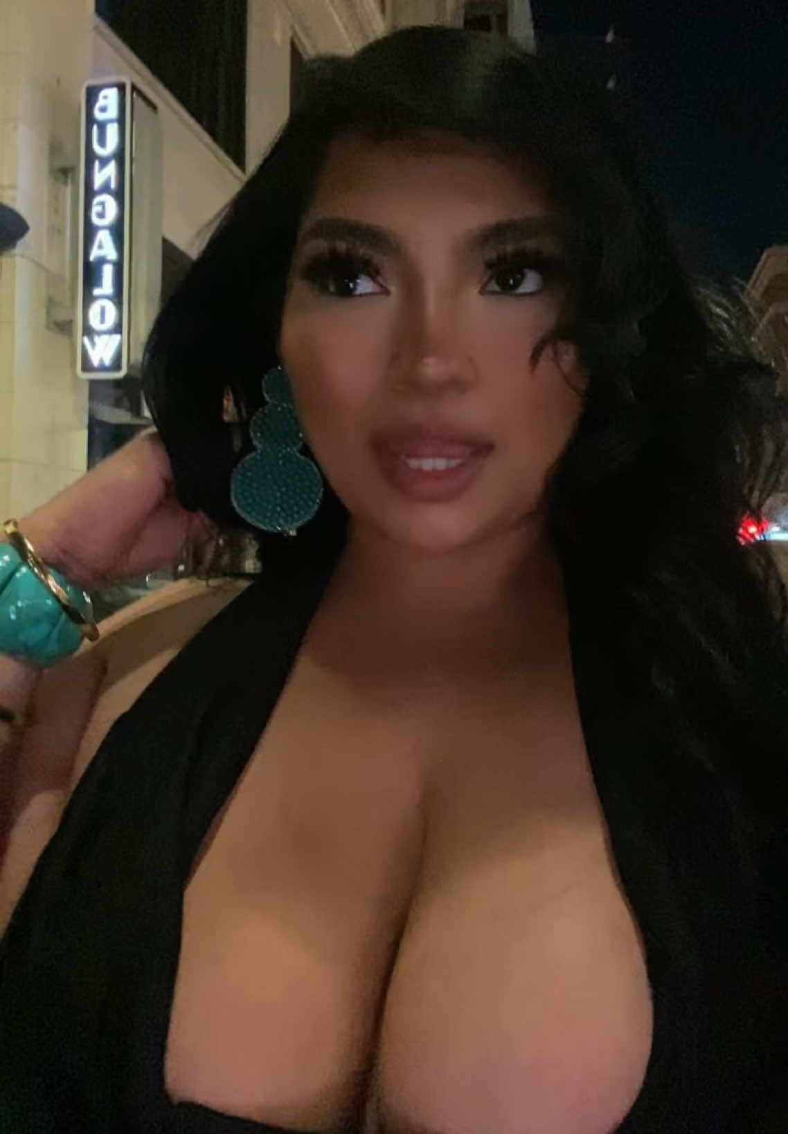 @Curvybaybee93